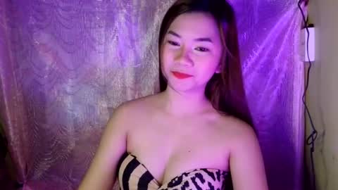Snapshot of ursecret_desire chatting on June 10, 2026, 8:24 am Madison online show from June 10, 2026, 8:24 am