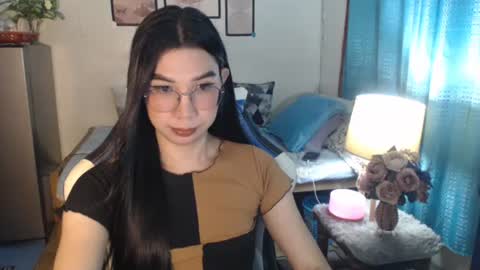 Ashley Kate Mateo Gray online show from March 4, 2025, 10:24 am