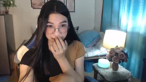 Ashley Kate Mateo Gray online show from March 9, 2025, 2:32 pm