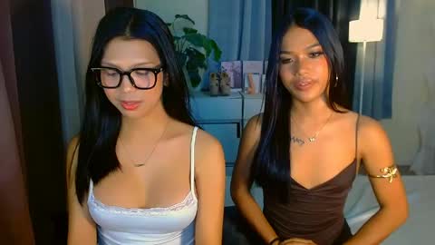 urwildest_margaret online show from April 19, 2026, 6:10 pm