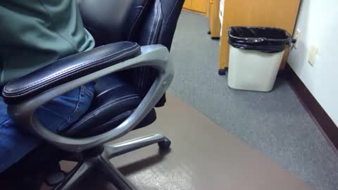 useemie online show from December 17, 2024, 7:37 pm