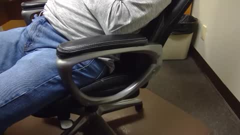 useemie online show from January 8, 2025, 11:41 pm