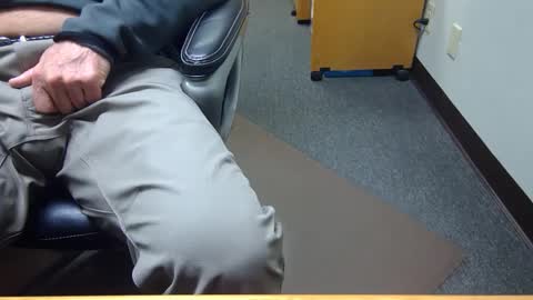 useemie online show from March 10, 2025, 10:34 pm