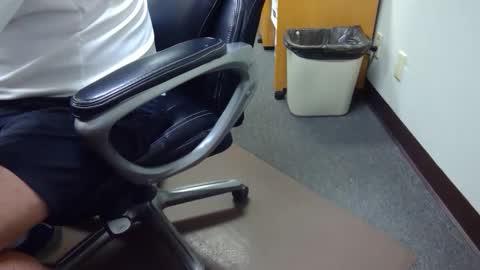 useemie online show from January 13, 2026, 12:05 am