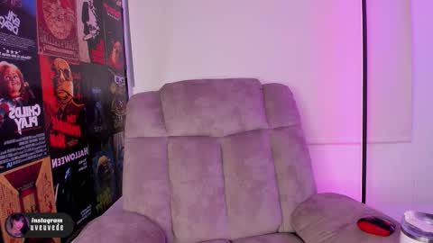 Val help me get 100 thumbs up 3 online show from October 14, 2025, 4:57 am