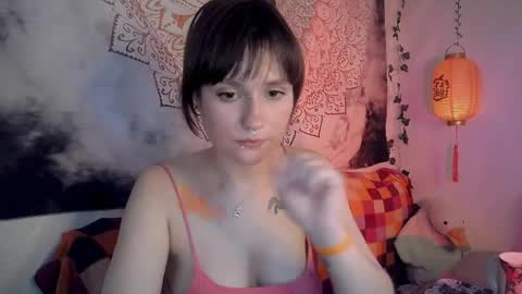 Snapshot of uwujudyosas chatting on June 8, 2026, 1:28 am Judy online show from June 8, 2026, 1:28 am