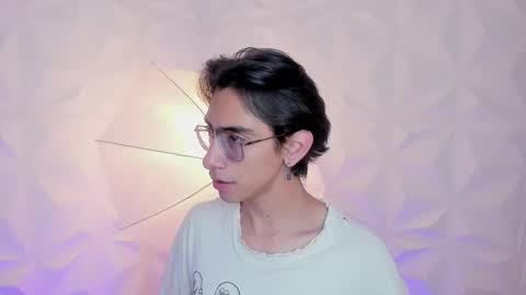 UYUKIE online show from March 17, 2026, 1:43 am