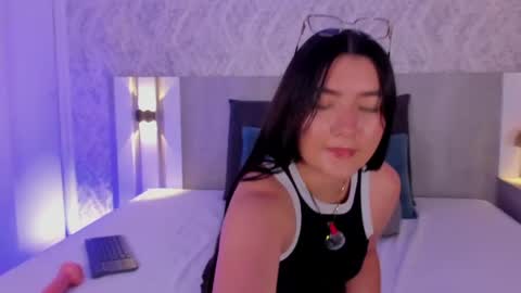 Snapshot of vaalentina_lux chatting on May 20, 2026, 3:07 pm Vaalentina Lux online show from May 20, 2026, 3:07 pm