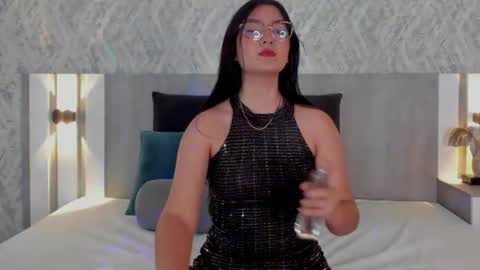 Snapshot of vaalentina_lux chatting on June 4, 2026, 3:29 pm Vaalentina Lux online show from June 4, 2026, 3:29 pm
