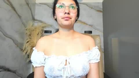 Vainilla online show from March 9, 2026, 1:42 am