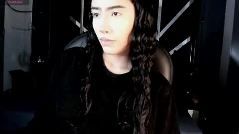 Vaioleth online show from January 12, 2026, 7:41 pm