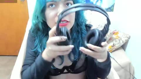 Vaiolet1314 online show from October 8, 2025, 1:47 am