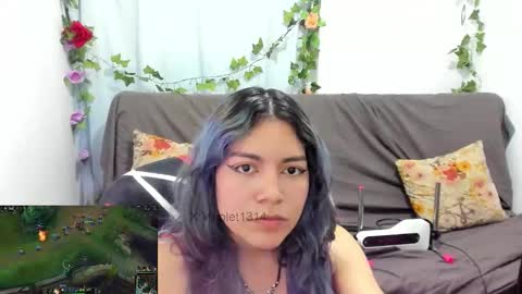 Vaiolet1314 online show from February 15, 2026, 12:40 am