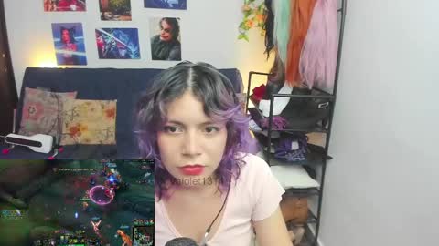 Snapshot of vaioletuwu chatting on April 18, 2026, 1:20 am Vaiolet1314 online show from April 18, 2026, 1:20 am