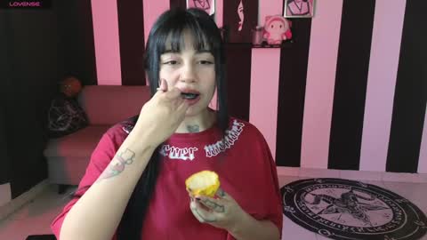 first of all... who are u online show from December 18, 2024, 9:36 am