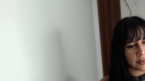 Snapshot of valen_ross7 chatting on February 4, 2026, 6:47 pm valen_ross7 online show from February 4, 2026, 6:47 pm