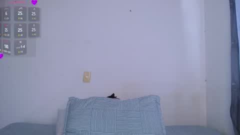 Snapshot of valen_thompson chatting on February 24, 2026, 9:13 pm IG-valen mendoza99 twitter valenthompson99 online show from February 24, 2026, 9:13 pm