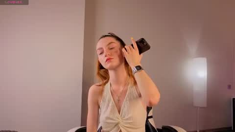 Snapshot of valenora1 chatting on July 19, 2026, 11:25 am Nora online show from July 19, 2026, 11:25 am