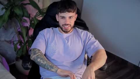 valenthinoking online show from September 8, 2025, 11:59 pm