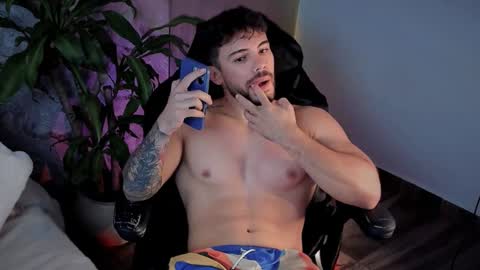 valenthinoking online show from September 16, 2025, 11:50 pm