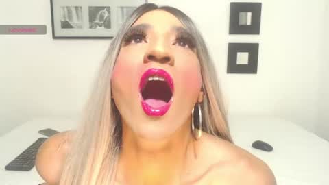 Snapshot of valentina_angel2021 chatting on June 25, 2026, 1:05 am INSTAGRAM valentina angell2021 online show from June 25, 2026, 1:05 am