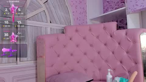 Snapshot of valentina_cortes72 chatting on September 13, 2025, 8:25 am Valentina online show from September 13, 2025, 8:25 am