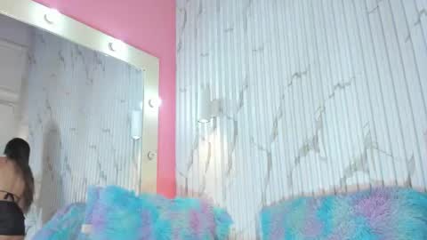 Valentina online show from November 10, 2025, 7:24 pm