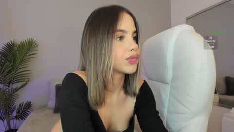 VALENTINA  online show from January 23, 2025, 11:36 pm