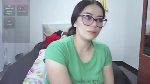 Snapshot of valentina_nappi96 chatting on May 28, 2026, 1:47 am VALE online show from May 28, 2026, 1:47 am