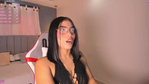 Snapshot of valentina_noa chatting on June 7, 2026, 1:15 pm Valentina online show from June 7, 2026, 1:15 pm