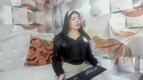 Snapshot of valentina_purple chatting on July 14, 2026, 1:39 pm VALENTINA online show from July 14, 2026, 1:39 pm