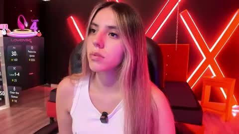 Valentina online show from April 13, 2026, 6:46 pm