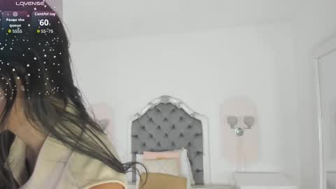 Snapshot of valentina_ross_ chatting on March 18, 2026, 12:19 pm Valentina online show from March 18, 2026, 12:19 pm