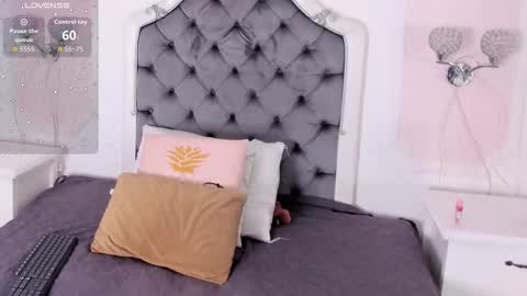 Snapshot of valentina_ross_ chatting on March 19, 2026, 12:20 pm Valentina online show from March 19, 2026, 12:20 pm