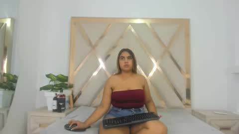 valentinaasm online show from March 27, 2026, 12:16 pm