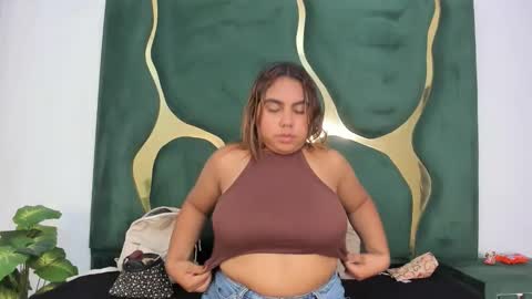 valentinaasm online show from April 25, 2026, 3:09 am