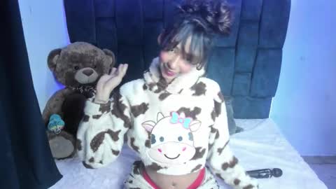 valentinaklean1 online show from March 7, 2026, 6:32 am