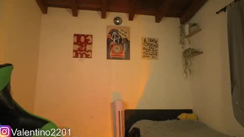 Snapshot of valentino_2201 chatting on April 23, 2026, 1:40 am Valentino - 15 OFF valentino2201 online show from April 23, 2026, 1:40 am