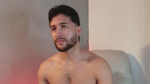 Valentino online show from February 9, 2025, 12:39 am