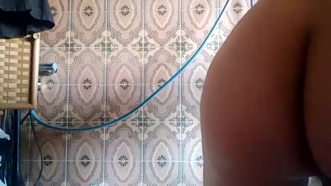 Snapshot of valentinosweet chatting on January 18, 2025, 12:15 pm valentinosweet online show from January 18, 2025, 12:15 pm