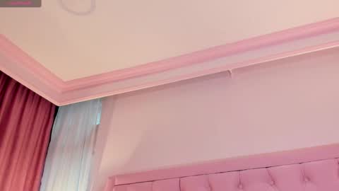 Vale Toro  online show from February 19, 2025, 4:00 pm