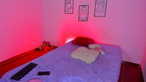 valeri_10 online show from October 3, 2025, 2:41 am