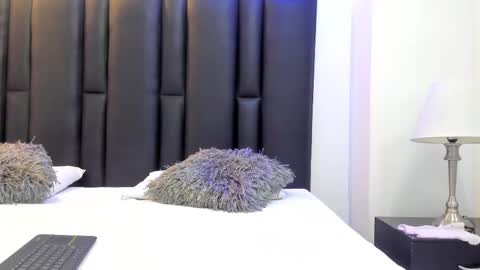 valeri_tafur online show from February 28, 2025, 10:41 am