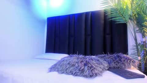 valeri_tafur online show from October 3, 2025, 11:02 pm