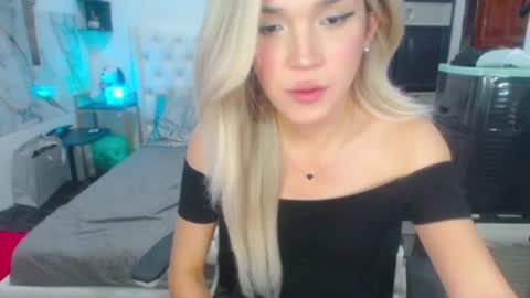 Snapshot of valeria_nikia chatting on January 13, 2025, 4:51 pm VALERIA online show from January 13, 2025, 4:51 pm