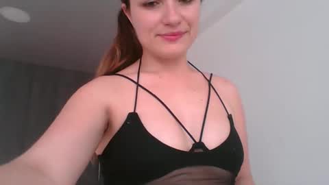 Snapshot of valeriafrannco chatting on May 8, 2026, 8:58 pm valeriafrannco online show from May 8, 2026, 8:58 pm