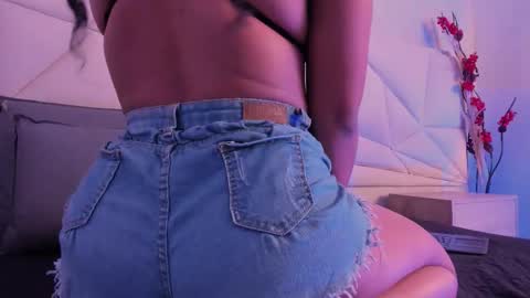 Valeria online show from February 3, 2026, 6:51 am