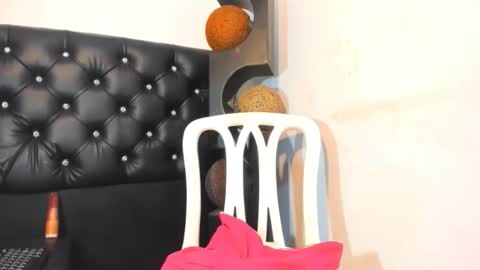 Snapshot of valeriapinkk chatting on April 24, 2026, 2:52 pm valeriapinkk online show from April 24, 2026, 2:52 pm