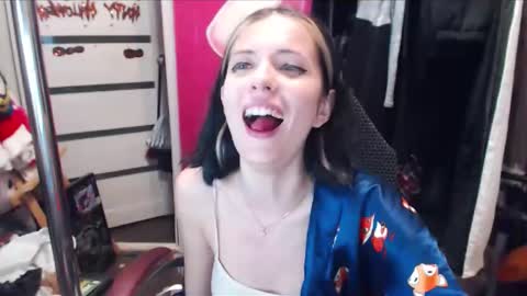 Snapshot of valeriaxkiss chatting on December 4, 2024, 5:55 pm ValeriaXKiss online show from December 4, 2024, 5:55 pm