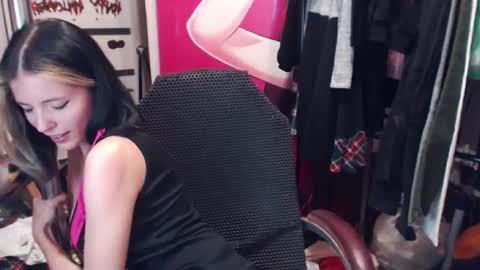 Snapshot of valeriaxkiss chatting on December 15, 2024, 7:10 pm ValeriaXKiss online show from December 15, 2024, 7:10 pm